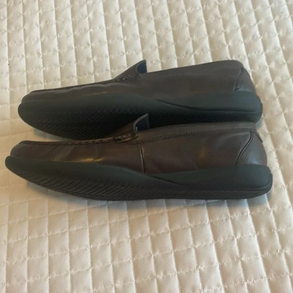 Men’s slide on dress loafers, size 11 Cole Haan - Picture 4 of 6
